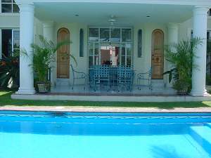 CASA BUGANVILLAS